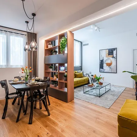 The Golden Retreat - San Babila Duomo Apartment *