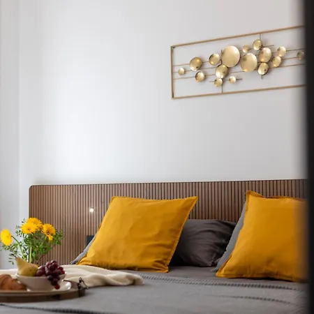 The Golden Retreat - San Babila Duomo Апартаменты